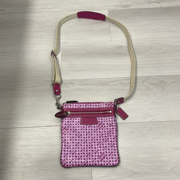 Coach Pink/Purple Gramercy Op Art Swing-Pack Bag - Picture 1 of 12